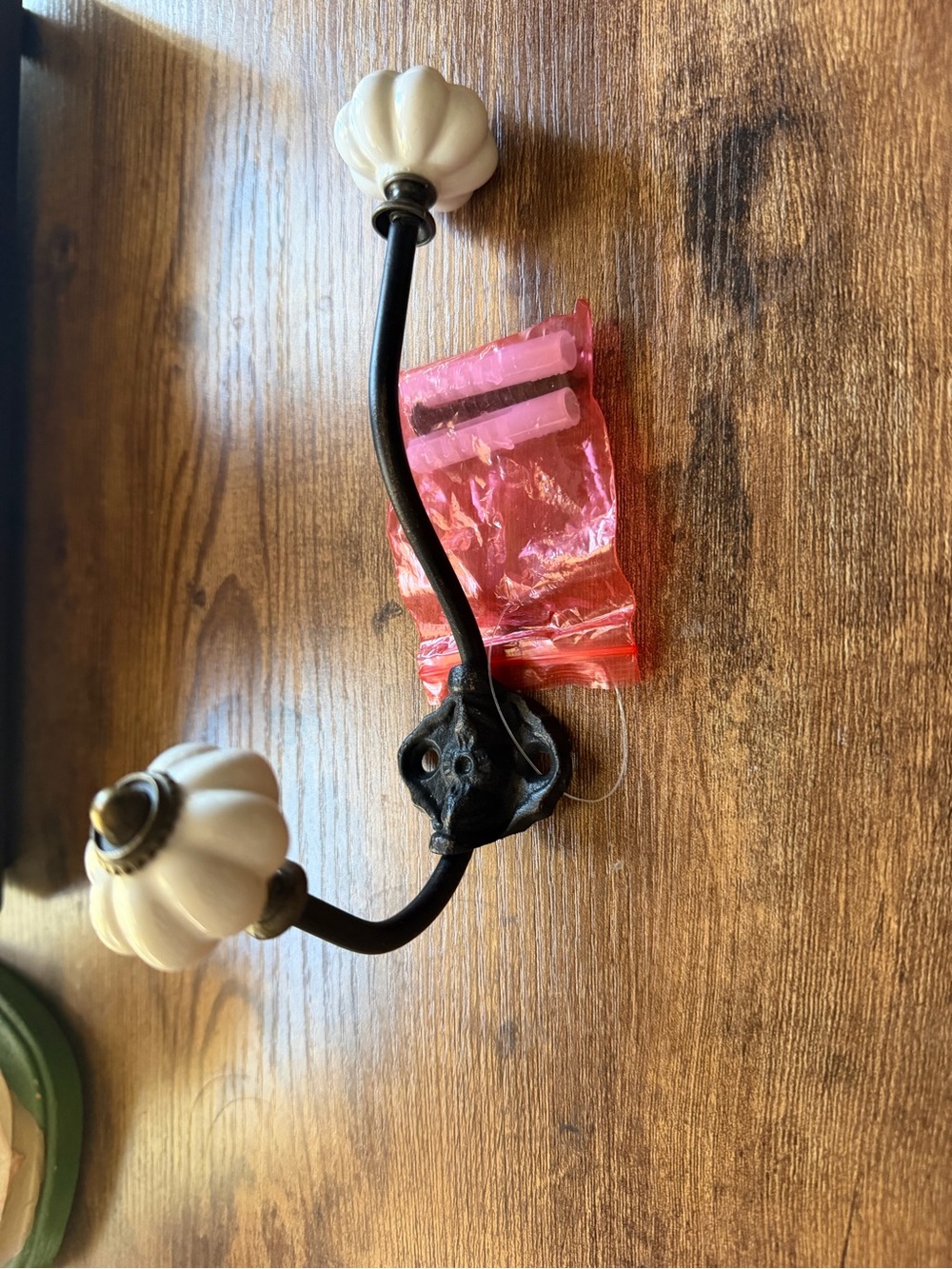 Vintage style ceramic hat/coat hook